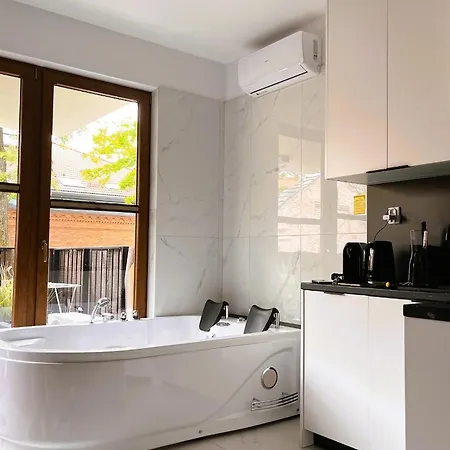 Jacuzzi Rakowicka Top Apartments Krakau Exterior foto