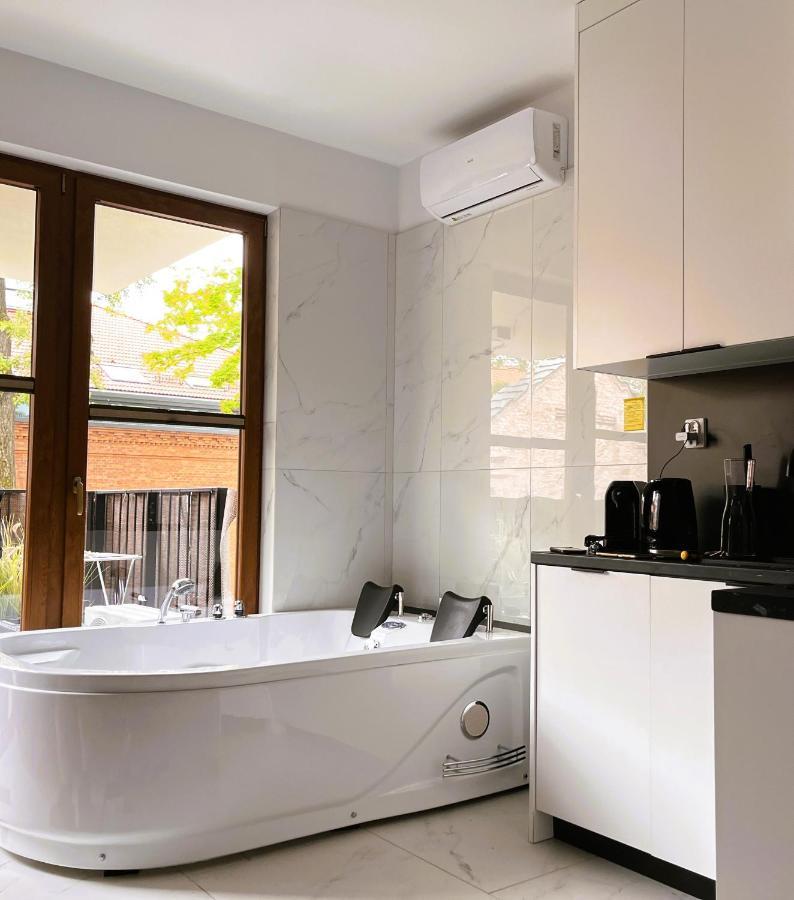 Jacuzzi Rakowicka Apartment Krakau